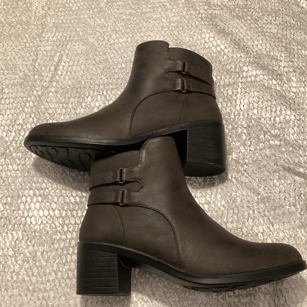 Brown Ankle Boots 9 wide